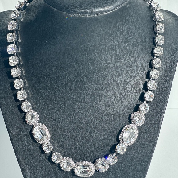Creations Georgianni Swarovski Statement Necklace - Picture 7 of 7